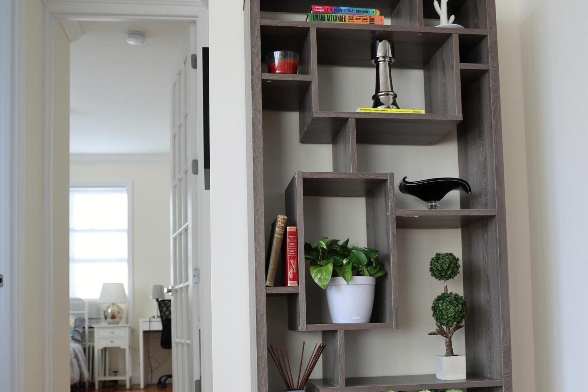 Modern 4 Bedroom In Apartment *