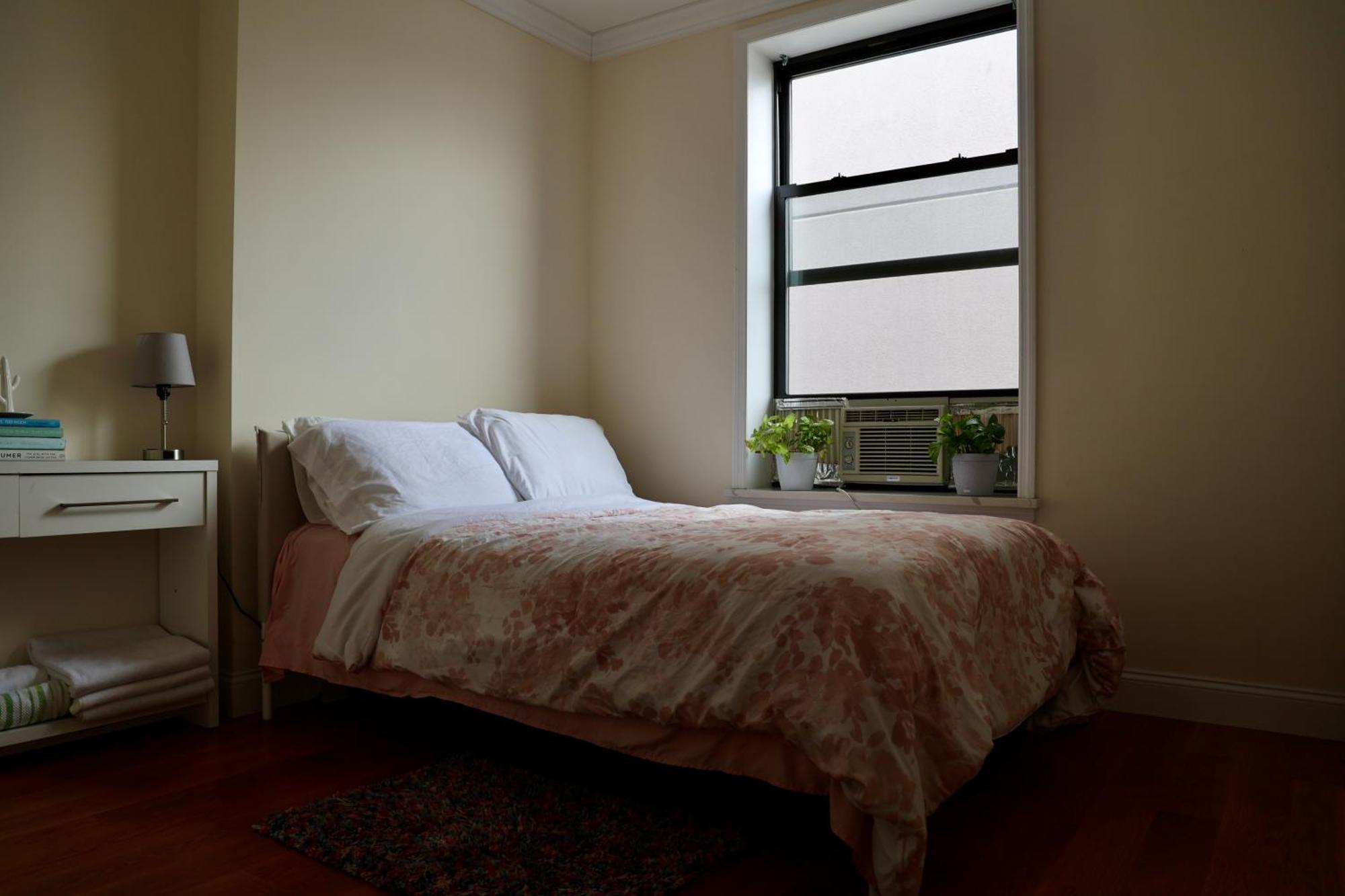 Modern 4 Bedroom In Apartment *